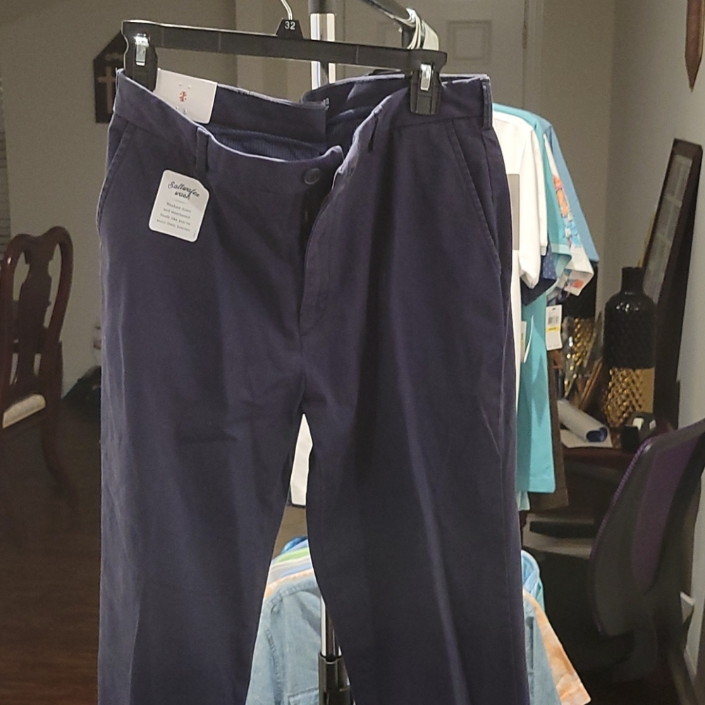 Izod Chino